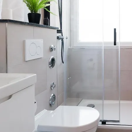 Moderne Ferienunterkunft In Ruhiger Lage Und Nur 7 Gehminuten Vom Entfernt - Hoher Schlafkomfort Und Gartenzugang Fuer Ideale Erholung An Der Ostsee Apartment