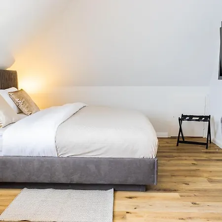 Moderne Ferienunterkunft In Ruhiger Lage Und Nur 7 Gehminuten Vom Entfernt - Hoher Schlafkomfort Und Gartenzugang Fuer Ideale Erholung An Der Ostsee * Scharbeutz