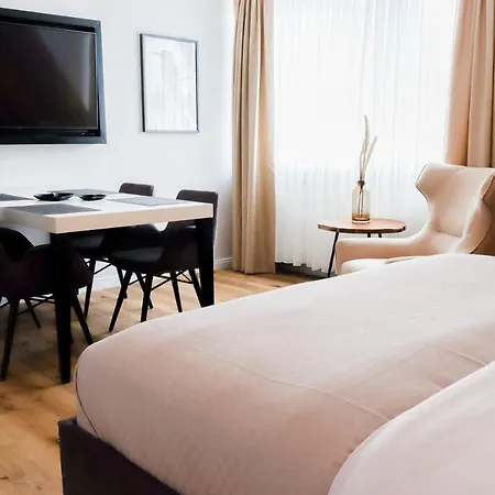 Apartment Moderne Ferienunterkunft In Ruhiger Lage Und Nur 7 Gehminuten Vom Entfernt - Hoher Schlafkomfort Und Gartenzugang Fuer Ideale Erholung An Der Ostsee