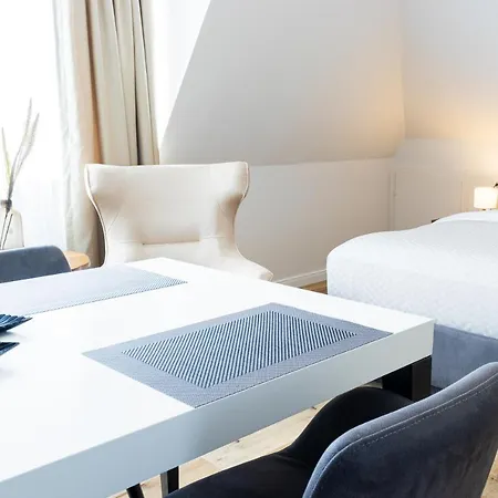 Moderne Ferienunterkunft In Ruhiger Lage Und Nur 7 Gehminuten Vom Entfernt - Hoher Schlafkomfort Und Gartenzugang Fuer Ideale Erholung An Der Ostsee Apartment