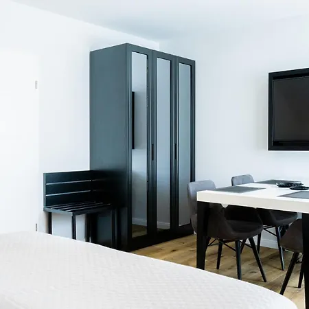 公寓 Moderne Ferienunterkunft In Ruhiger Lage Und Nur 7 Gehminuten Vom Entfernt - Hoher Schlafkomfort Und Gartenzugang Fuer Ideale Erholung An Der Ostsee