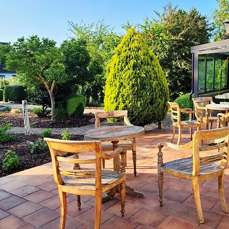Ostsee-strandresort: Moderne Ruhe Mit Garten